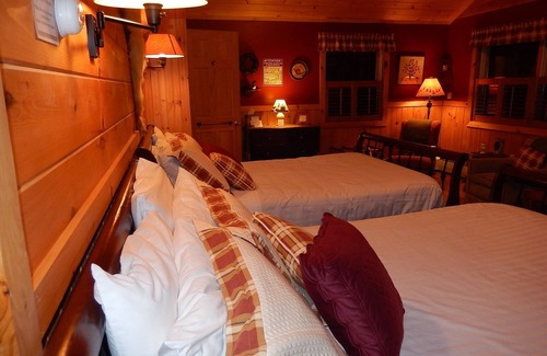 Saranac Lake Apartment | Cozy Suite with Fireplace at Adirondack Waterfront Inn