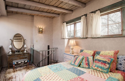 Taos House | Bright Adobe Casita with Pool in Historic Taos - Rated 9.6
