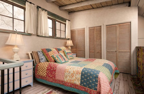 Taos House | Bright Adobe Casita with Pool in Historic Taos - Rated 9.6