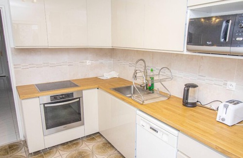 Montaigut Apartment | Ideal T4 for Groups - Rated 10/10 with Family Amenities
