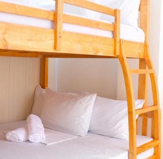 Mendez Crossing West Apartment | Spacious Taal View 2BR for 8 Pax in Tagaytay with Free Parking