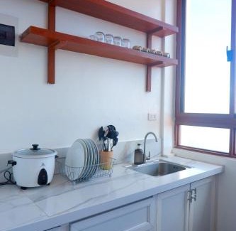 Mendez Crossing West Apartment | Spacious Taal View 2BR for 8 Pax in Tagaytay with Free Parking