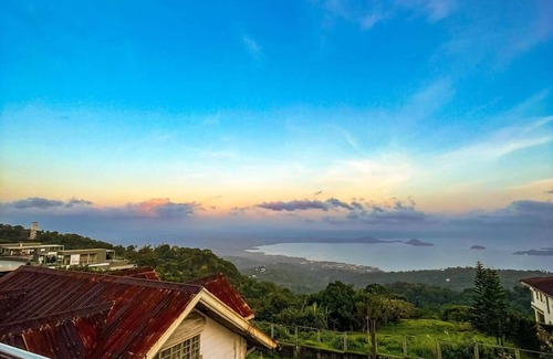 Tagaytay Resort | Inviting Tagaytay Retreat Ideal for Family Gatherings