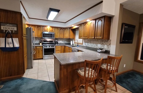 Lakeview House | Spacious Three level lakefront Home