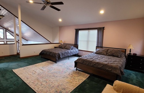 Lakeview House | Spacious Three level lakefront Home