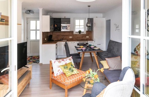 Schlatzendorf Apartment | Sunny Three-Room Apartment with Pool and Family Amenities