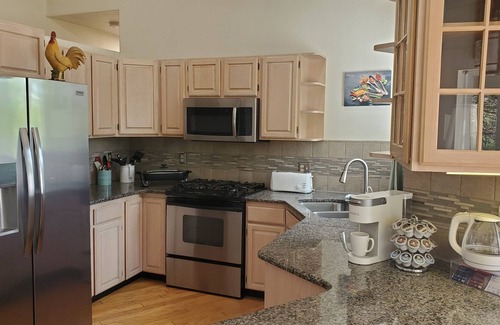 Hayden View Estates House | Spacious Top/2nd floor Apt. Full kitchen & bath. Balcony with outdoor dining.