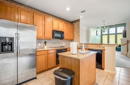 Barker House | Inviting Townhome with KING SUITE & Relaxing Spa Tub