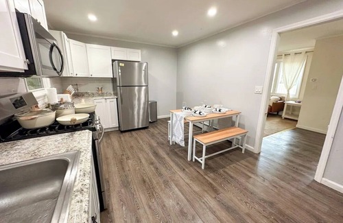 Albany House | Spacious Townhouse in 809 Park