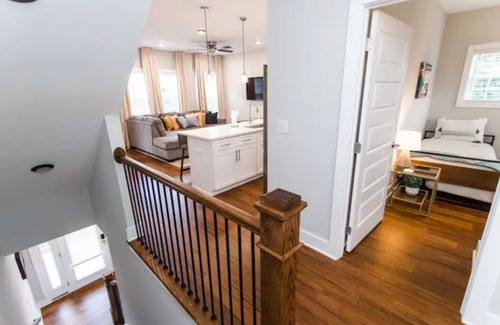 Nashville House | Elegant Townhouse with Pool, Minutes from Downtown
