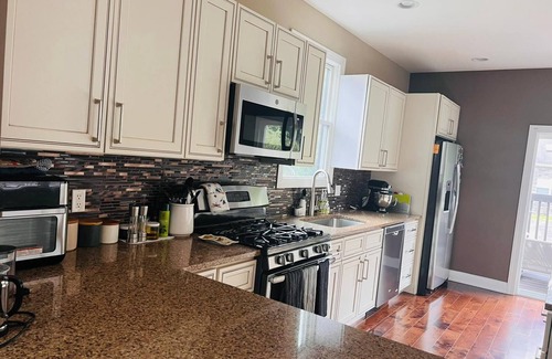 Roxborough-Manayunk House | Guest Rated: Perfect Townhouse with Outdoor Spaces