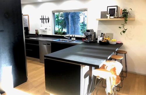 Auckland House | Tranquil Herald Island House in the Trees - Guest Rated 10/10