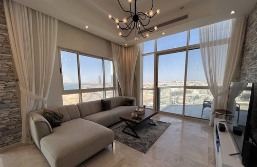 Obhur Al-Janoubiyah Apartment | Inviting Two Bedroom Apartment with City and Sea Views