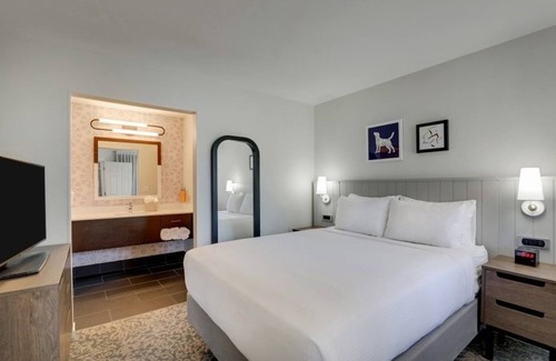 Sunnyvale Resort | Family-Friendly 2BR Suite Near California's Great America