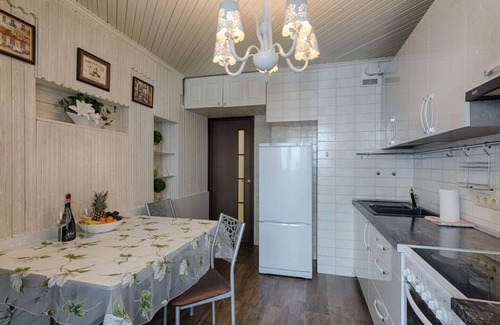 Veragi House | Riverfront Two-Level Four Bedroom Apartment Retreat