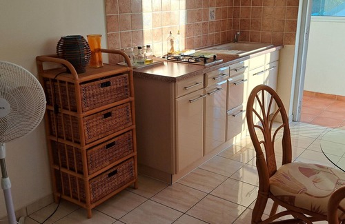Belcourt Apartment | Comfortable Two-Room Stay in Baie-Mahault with Breakfast