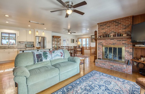 Lake Junaluska House | Elegant Lakefront Retreat with Pool, Balcony & Tennis Courts
