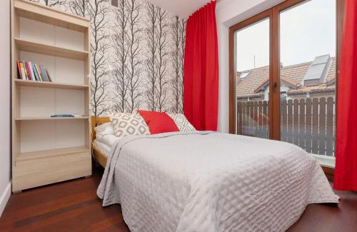 Wawer House | Pet-Friendly 4-Bedroom House with Garden in Warsaw