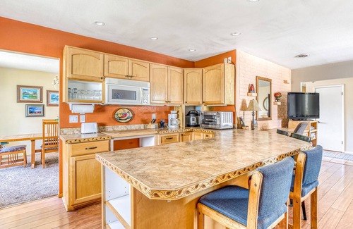 Parkdale House | Inviting Two-Story Home with Hot Tub & Game Room, Pets OK