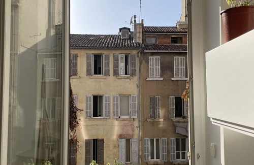 Lodi Apartment | Guest Rated 10/10: Ideal Marseillan Flat with Kitchen