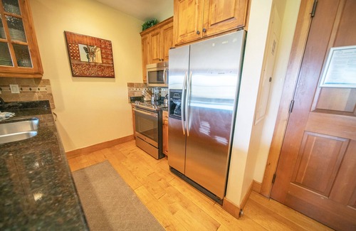 River Run Condo | Top-Rated Retreat with Pool & Hot Tubs in Keystone