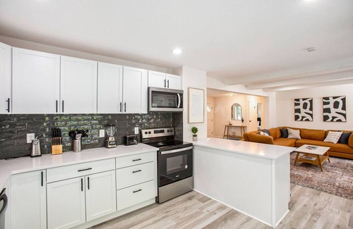 Olathe House | Perfect Family Escape with Pool & Ocean View, Rated 10/10