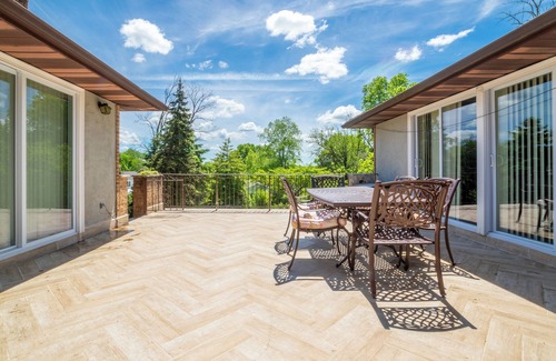 Parsippany Apartment | Spacious 5-bedroom apartment with AC and WiFi in charming Parsippany-Troy Hills