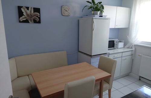 Wiederau Apartment | Family-Friendly Apartment for 4 Near Belantis, Leipziger Land