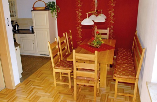Muldenhammer House | Spacious vacation home close to the forest in the nature park. Hiking, Reservoir, Ski, 8 pers.