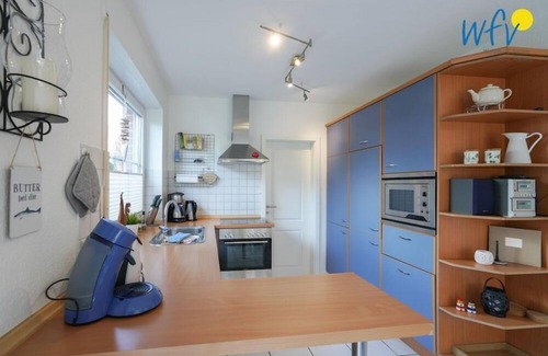 Borkum House | Spacious Living with Terrace, Garden & High Guest Rating