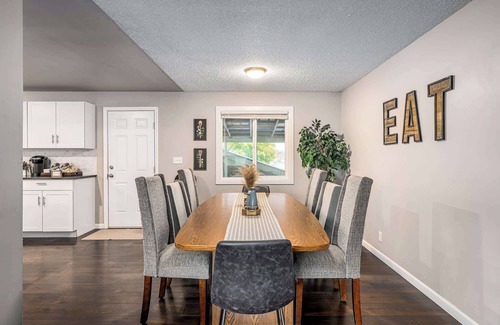 Spokane Valley House | Family-Friendly Valley Home with Kitchen & Breakfast Included