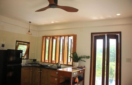 Huong Thuy House | Spacious view house 2BR
