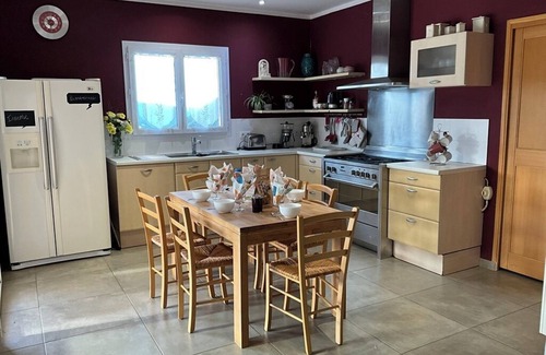 Arbellara Villa | Spacious villa, 10 people, beaches 15 minutes away, ideal for family and friends