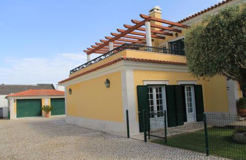 Vila Nogueira de Azeitao Villa | Relaxing Azeitão Villa with Private Pool and Ocean View
