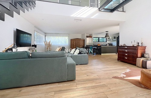 Baho House | Spacious Villa in Baho with Pool, 5 Ensuite Bedrooms, Modern Kitchen & Terrace