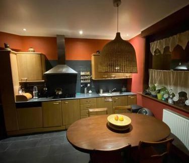 Dilbeek Villa | Cozy Mexican Villa: Pet-Friendly Retreat in Quiet Locale