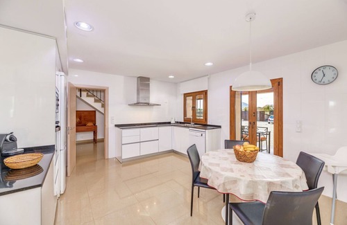 Puerto de Pollensa Villa | Last Minute Oceanfront Getaway: Enjoy a 10/10 Guest Experience!