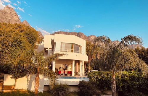 Camps Bay House | Ideal Villa with Pool and Spa in Prime Location!