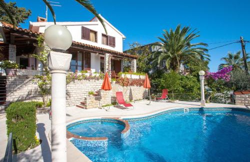 Seget Vranjica Villa | Seget Vranjica Villa with Sea View, Pool & Jacuzzi Retreat