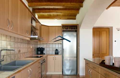 Koundouros Villa | Elegant Villa with Private Pool Steps from Koundouros Beach
