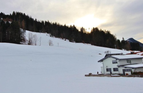 Hinterthiersee Villa | Inviting Villa with Garden in Hinterthiersee - Rated 9/10