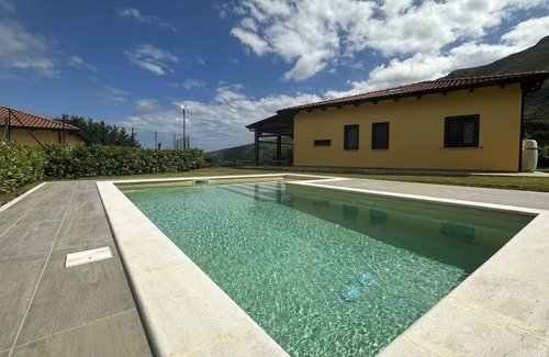 Itri Villa | Spacious Villa With Pool Between Itri and Gaeta