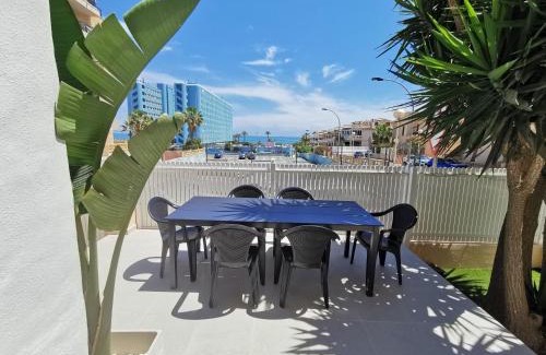 Guardamar del Segura Villa | Idyllic Villa with Oceanfront Views and Pool Access