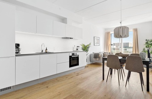 Aarhus C Apartment | Inviting Waterfront Apartment with Marina and Ocean Views