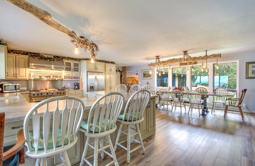 Green Bay House | Waterfront Retreat with Spa & Ocean Views Near UW-Green Bay