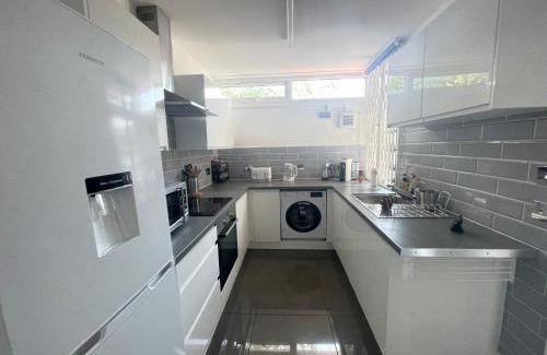 Camberwell Green House | Welcoming 4BD House in Kennington - Ideal for Families