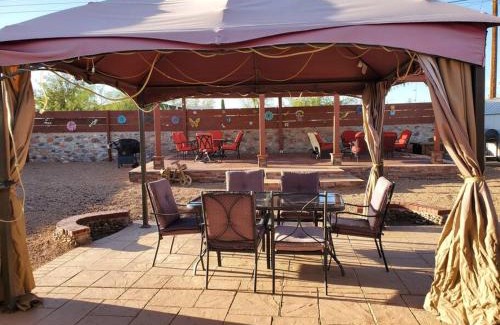 El Paso House | Convenient West El Paso Hotel Near Airport & Fort Bliss