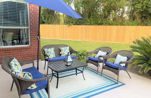 Addicks House | Ideal West Houston Home with Backyard & Spa Amenities