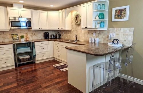 Central Okanagan House | Unforgettable Westside Wine Trail Retreat with Spectacular Views