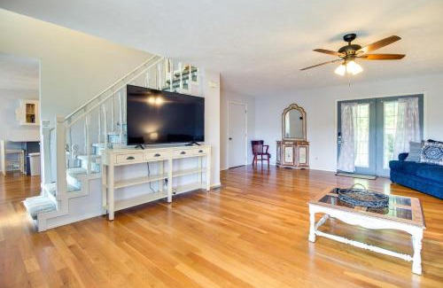 Flippin House | Pet-Friendly White Rivers Jewel Fishing Haven Awaits You!